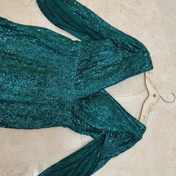 Gorgeous Emerald gown evening gown - Picture 5 of 6